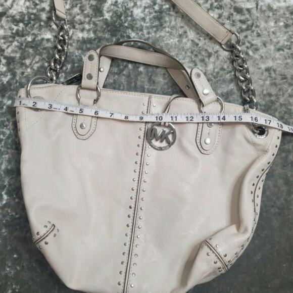 Michael Kors Uptown Astor Stud Shoulder Bag Cream - Picture 11 of 14